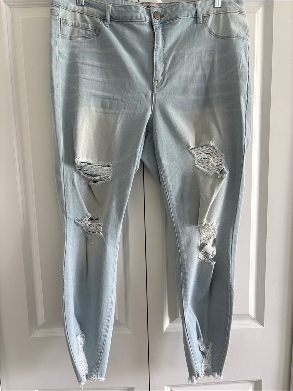 refuge Light Blue Distressed Skinny Jeans Size 22